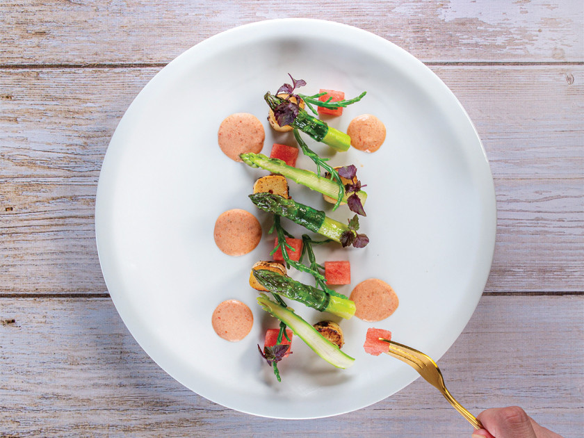 Crème brulée-style bamboo with green asparagus and goji berry béarnaise